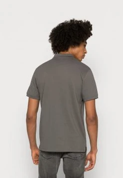 Esprit Herren Poloshirt - Dark Grey 9 Esprit Herren Poloshirt - Dark Grey -Esprit Verkäufe 2024 2207d443b53f4a1c8be2b77f23cf792e