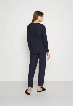 Esprit Damen SOFT STRIPES LONGSLEEVE LONG PANTS - Pyjama - Navy -Esprit Verkäufe 2024 3692928a9d474840a2473b22ce0b4ee4
