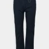 Esprit Chino - Navy | Herren -Esprit Verkäufe 2024 43a1417faf03438e8e6a4f1b3ad83b9f