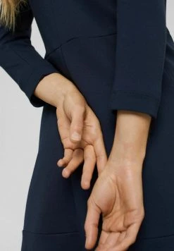 Esprit Damen PUNTI DRESS - Jerseykleid - Navy 17 Esprit Damen PUNTI DRESS - Jerseykleid - Navy -Esprit Verkäufe 2024 5a1fc02f90004829bdfab33437c7929f