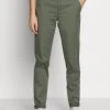 Esprit Chino - Khaki Green | Damen -Esprit Verkäufe 2024 5c9d2e41d3d94ba2b6909a5c36103d7f