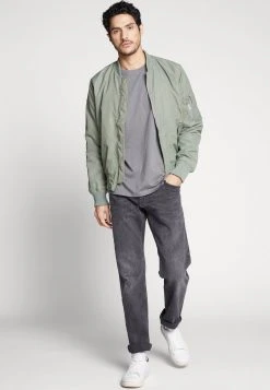 Esprit Herren T-Shirt Basic - Dark Grey -Esprit Verkäufe 2024 7f6ca89ad5b9484381712474ee87aead