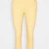 Esprit MR CAPRI - Stoffhose - Sunflower Yellow | Damen