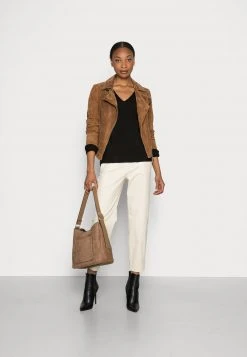 Esprit Damen SWEATERS V NECK - Strickpullover - Black 8 Esprit Damen SWEATERS V NECK - Strickpullover - Black -Esprit Verkäufe 2024 b5b488c25acf4978b8b57b50bc265f1e