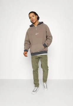 Esprit Herren COO ARCH CORD - Chino - Dark Khaki -Esprit Verkäufe 2024 cb3af64f0484497b99fb47e9cc69679a