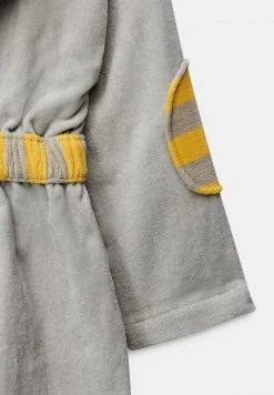 Esprit Kinder Bademantel - Stone -Esprit Verkäufe 2024 d9d76bcb91bd454ba32af868abdaf30e