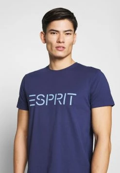 Esprit Herren LOGO - T-Shirt Print - Dark Blue 11 Esprit Herren LOGO - T-Shirt Print - Dark Blue -Esprit Verkäufe 2024 fc99c9b9a198449c87af88c42c315adc